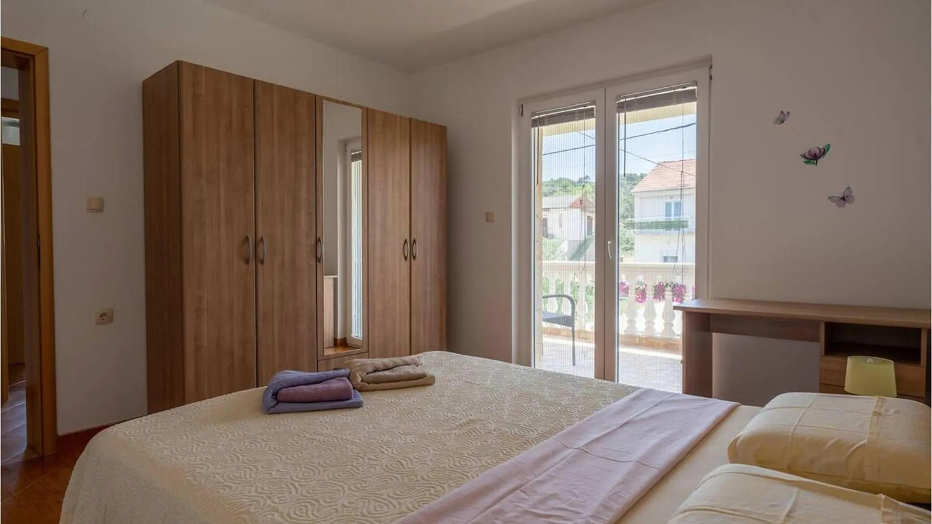 3 Bedroom Cozy Apartment In Ugrinic Ugrinići クロアチア
